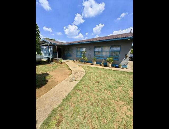 3 BEDROOM HOUSE FOR SALE IN VANDERBIJLPARK SE 1